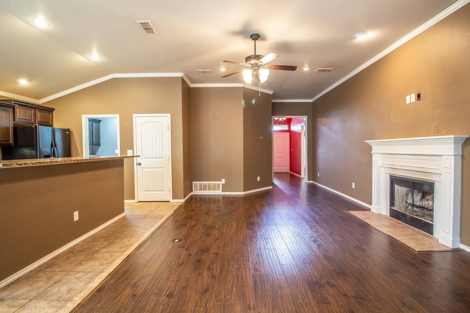 9302 Ridgely Avenue Lubbock, TX 79424 - Photo 5 of 19 Photo 5