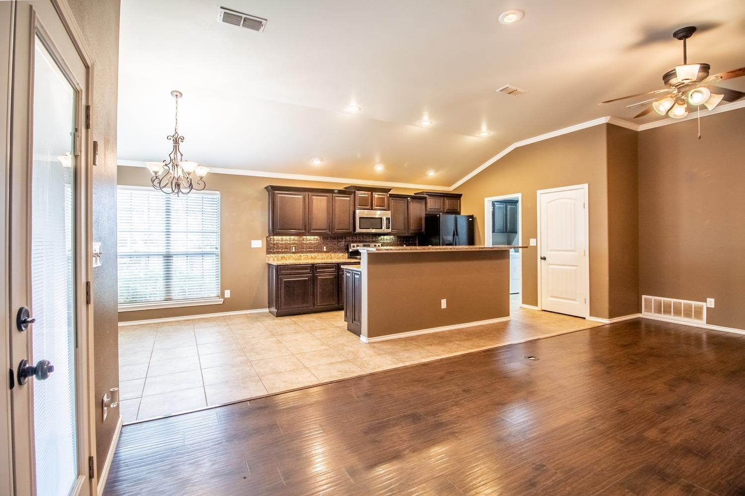 9302 Ridgely Avenue Lubbock, TX 79424 - Photo 6 of 19 Photo 6