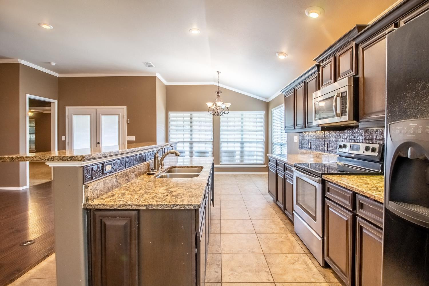 9302 Ridgely Avenue Lubbock, TX 79424 - Photo 7 of 19 Photo 7