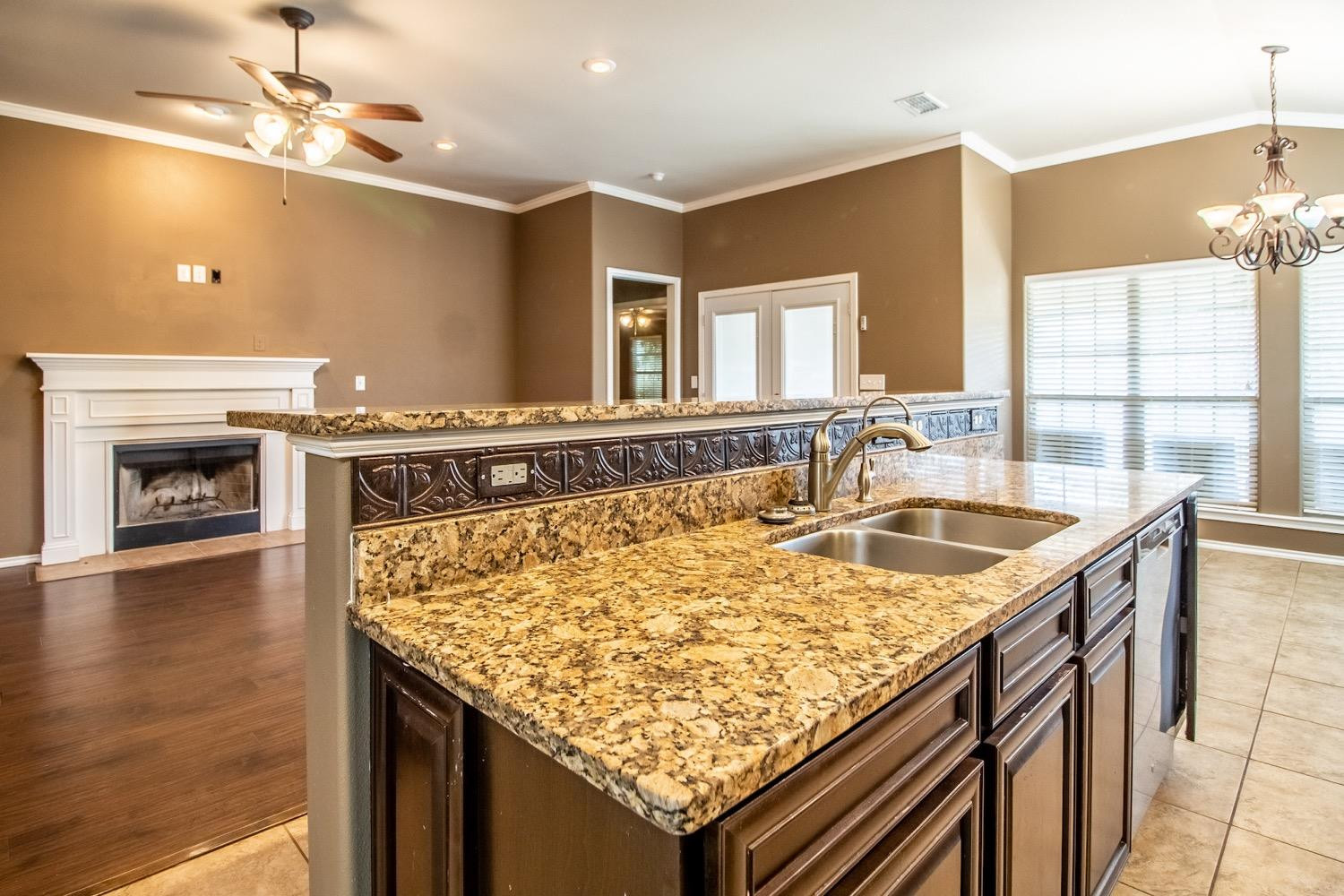 9302 Ridgely Avenue Lubbock, TX 79424 - Photo 8 of 19 Photo 8