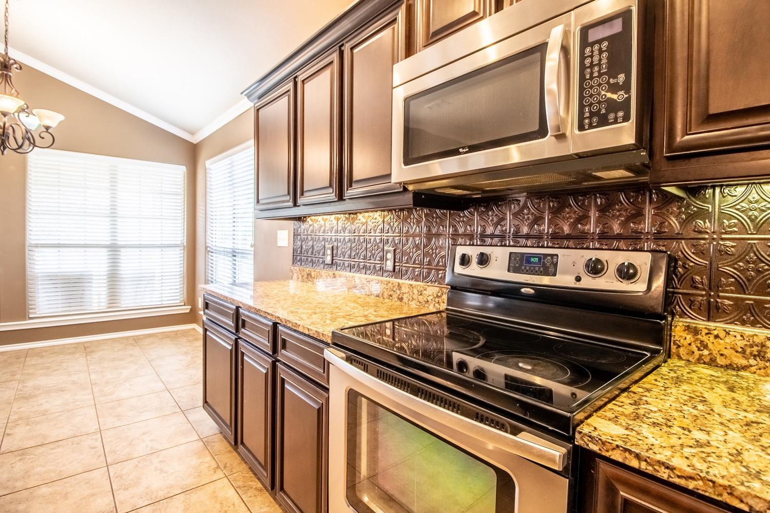 9302 Ridgely Avenue Lubbock, TX 79424 - Photo 9 of 19 Photo 9