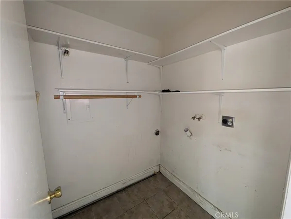 a view of walk in closet