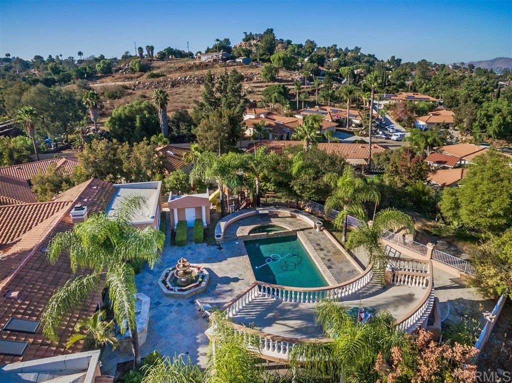 1946 Avocado Ranch Road El Cajon, CA 92019 - Photo 1 of 25
