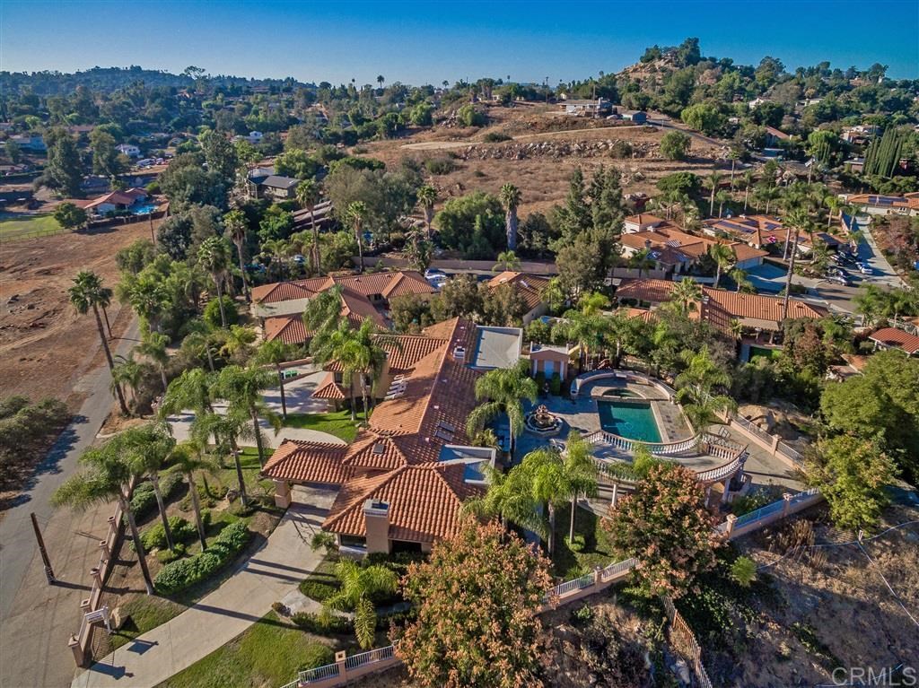 1946 Avocado Ranch Road El Cajon, CA 92019 - Photo 2 of 25