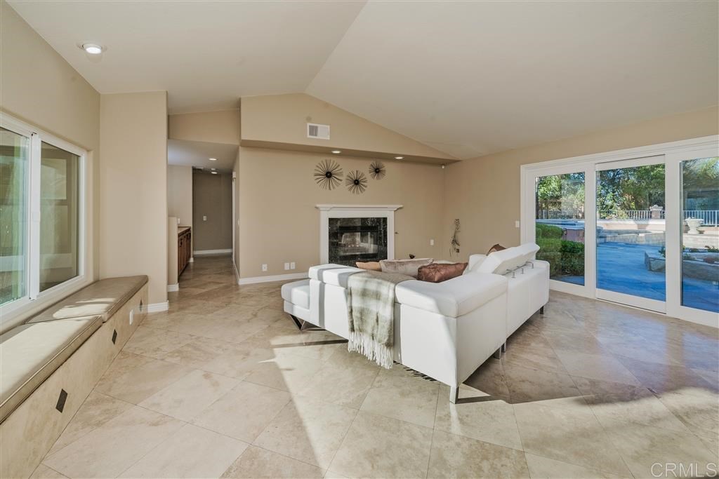 1946 Avocado Ranch Road El Cajon, CA 92019 - Photo 14 of 25