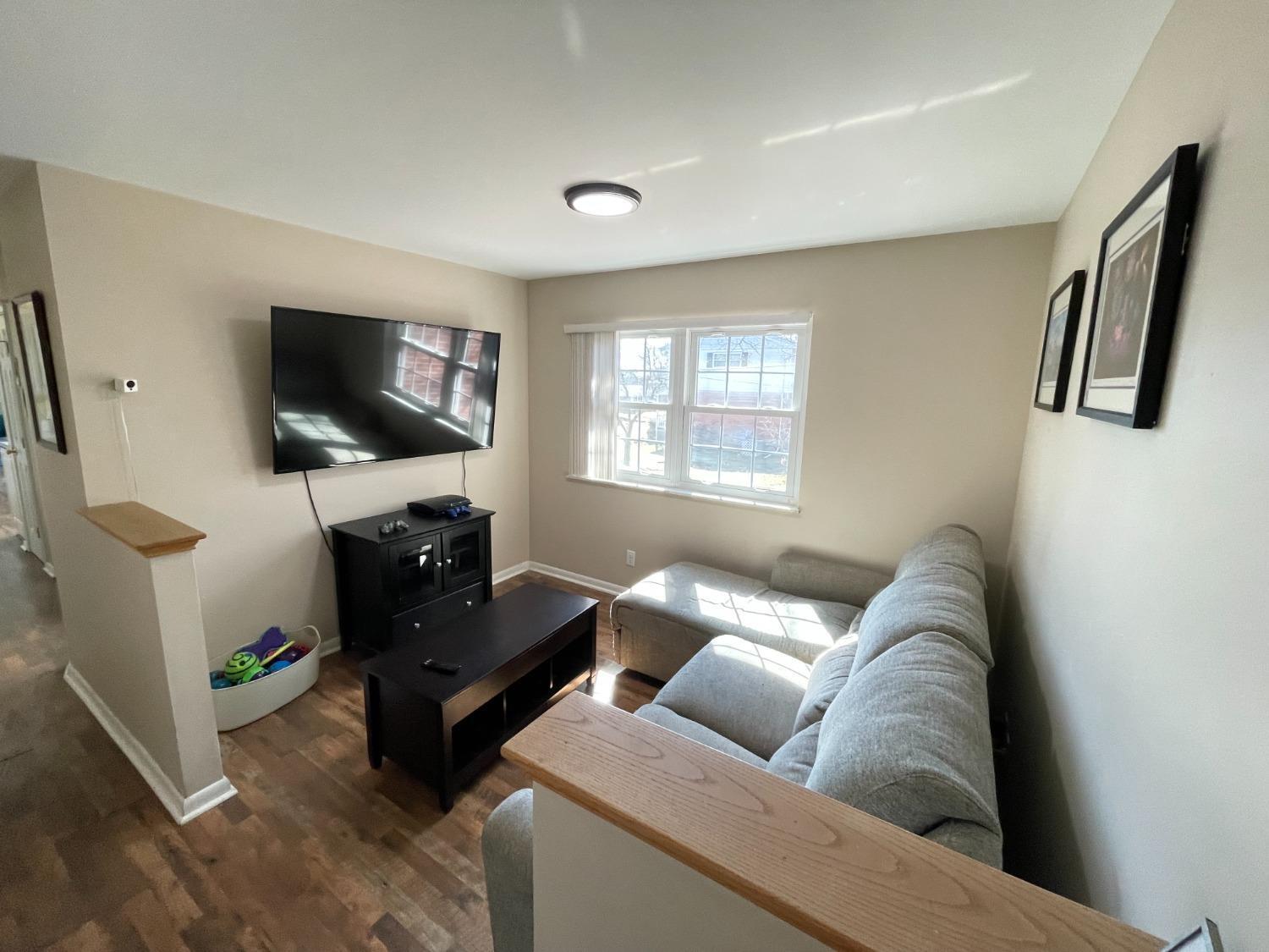 11115 Hanover Road Forest Park, OH 45240 - Photo 2 of 24