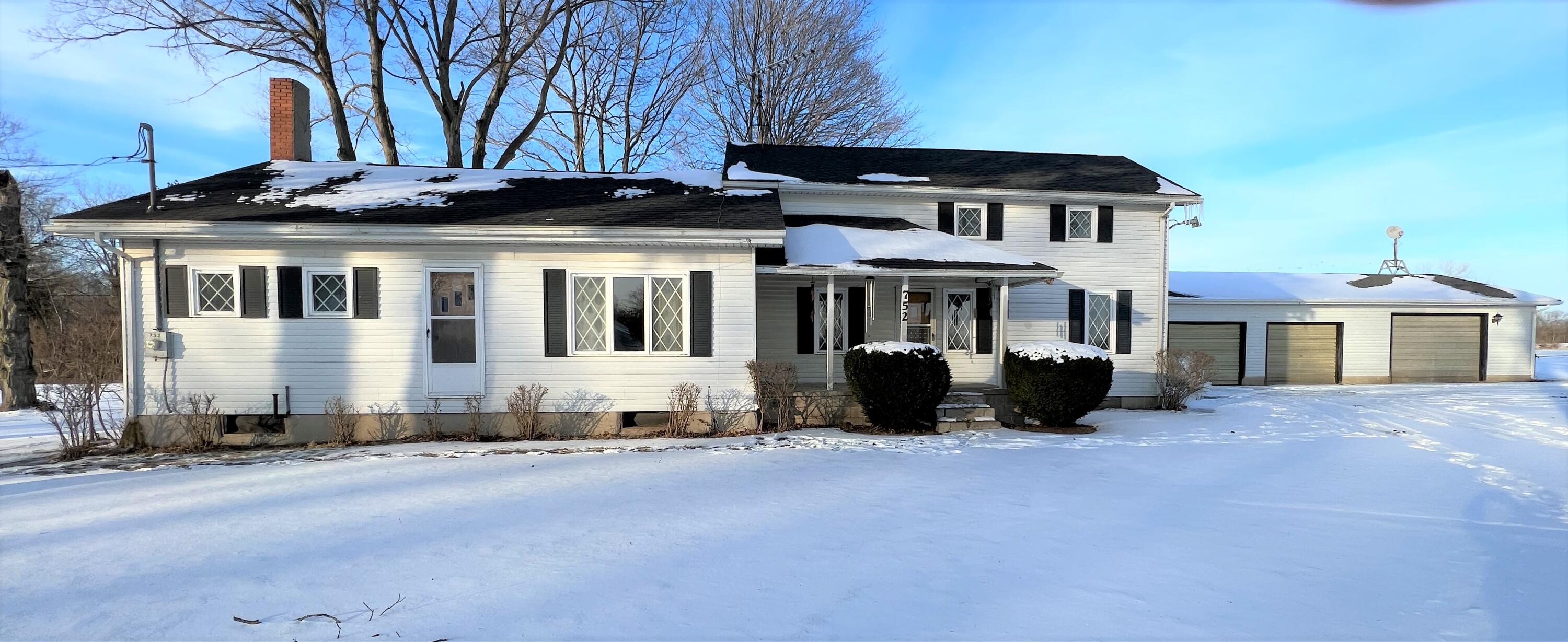 752 East Central Road Coldwater, MI 49036 - Photo 1 of 17 IMG_2924
