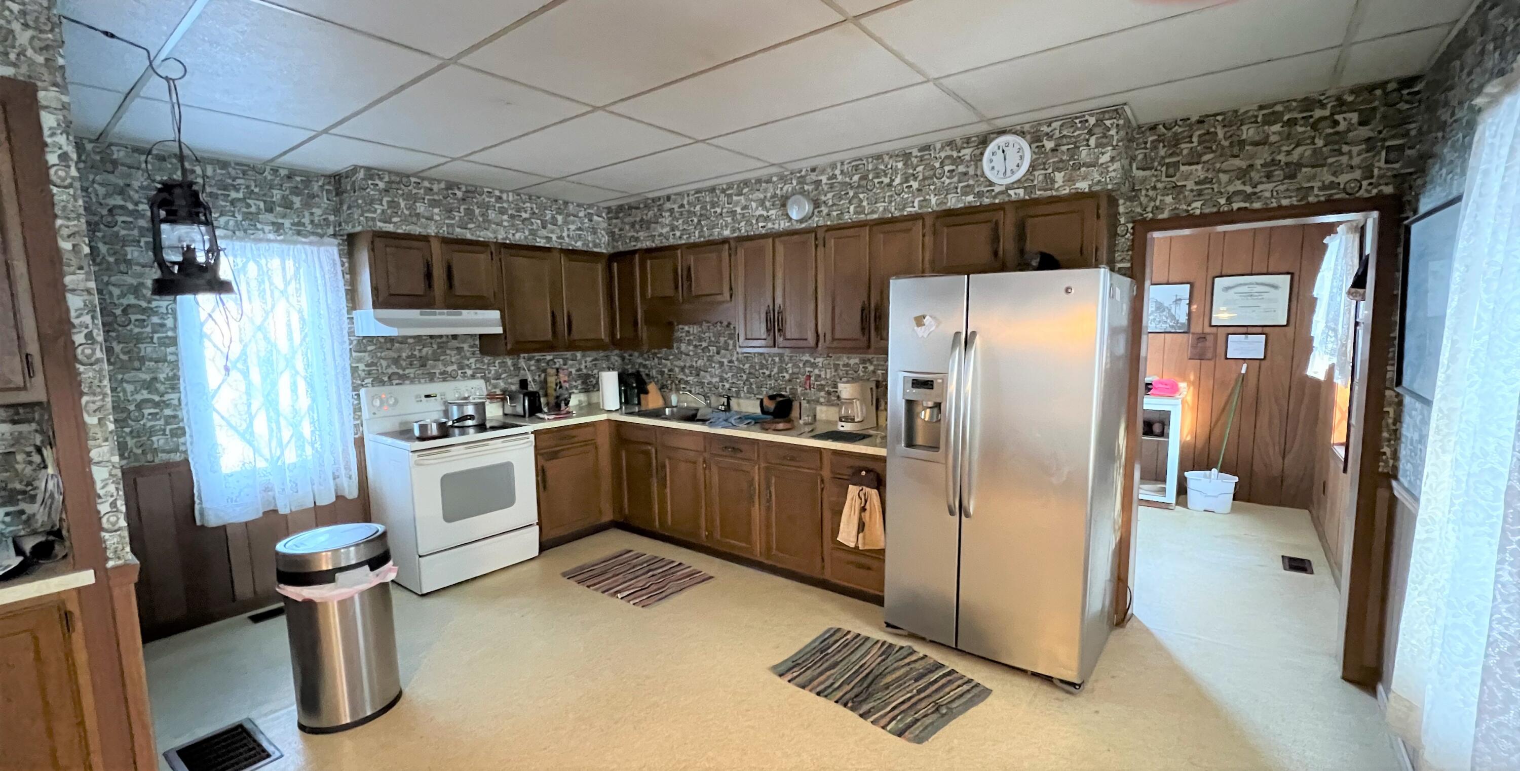 752 East Central Road Coldwater, MI 49036 - Photo 7 of 17 IMG_2920