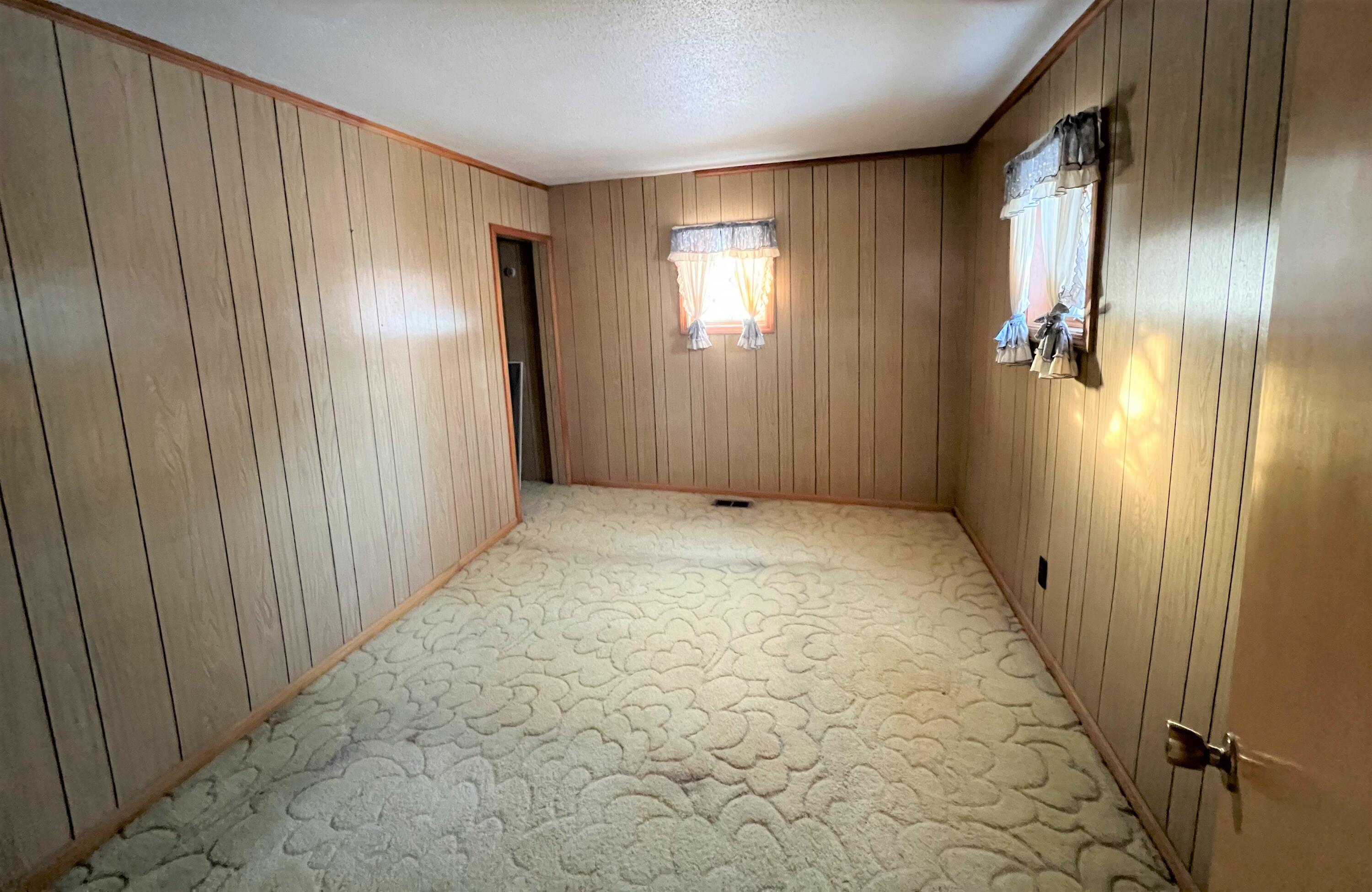 752 East Central Road Coldwater, MI 49036 - Photo 10 of 17 IMG_2916