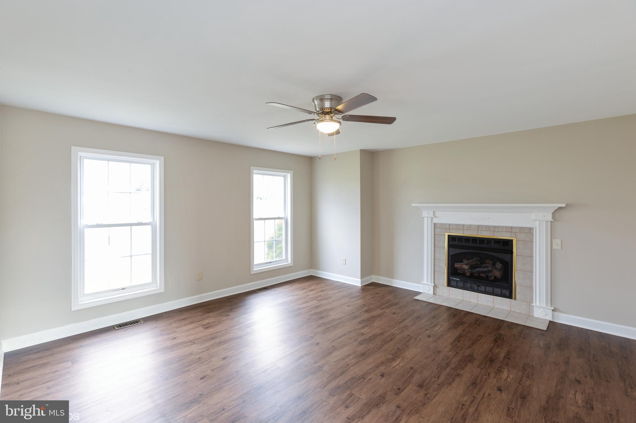 12225 St Paul Road Clear Spring, MD 21722 - Photo 8 of 28 Living Room