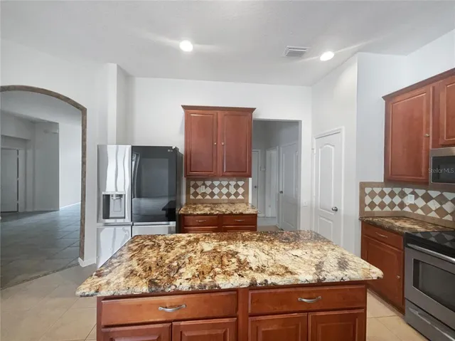 $448,000 | 2046 Heartland Circle, Valrico, FL 33594