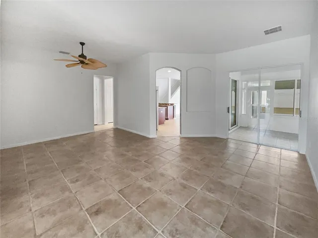 $448,000 | 2046 Heartland Circle, Valrico, FL 33594