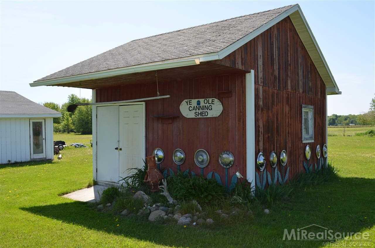 4420 Harrington Road Croswell, MI 48422 - Photo 28 of 30 31278732-27.JPG