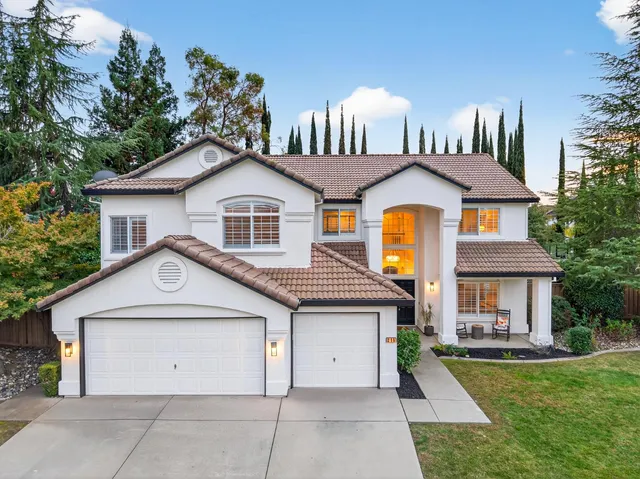 $1,100,000 | 216 Heredia Court, Roseville, CA 95747