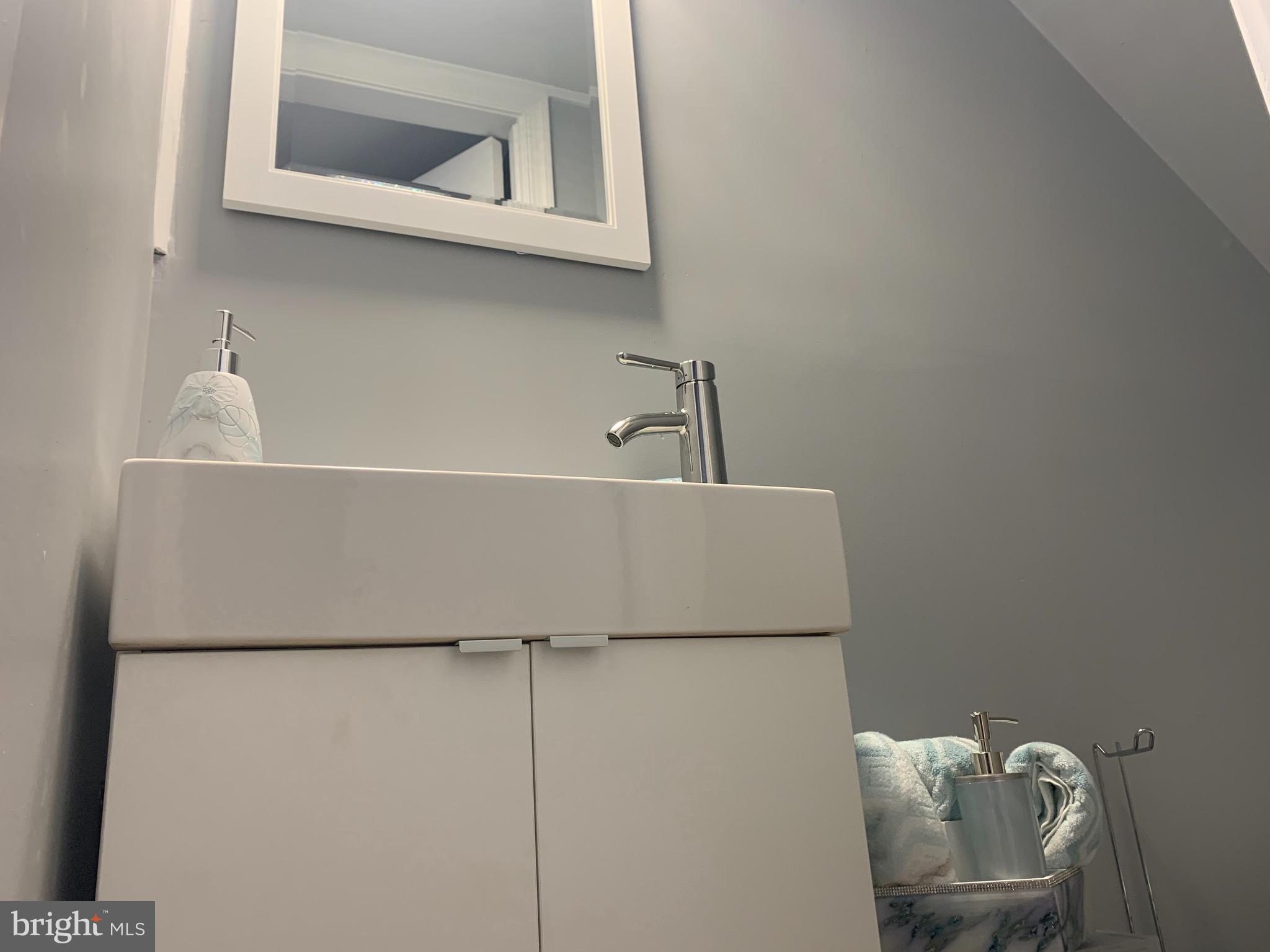 3114 Fairdale Road Philadelphia, PA 19154 - Photo 28 of 34 Lower level powder room