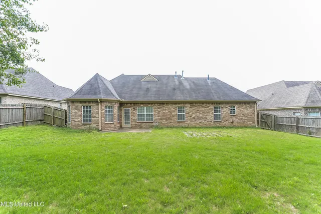 $2,220 | 2588 Pyramid Drive, Southaven, MS 38672