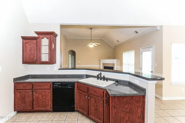 $2,220 | 2588 Pyramid Drive, Southaven, MS 38672