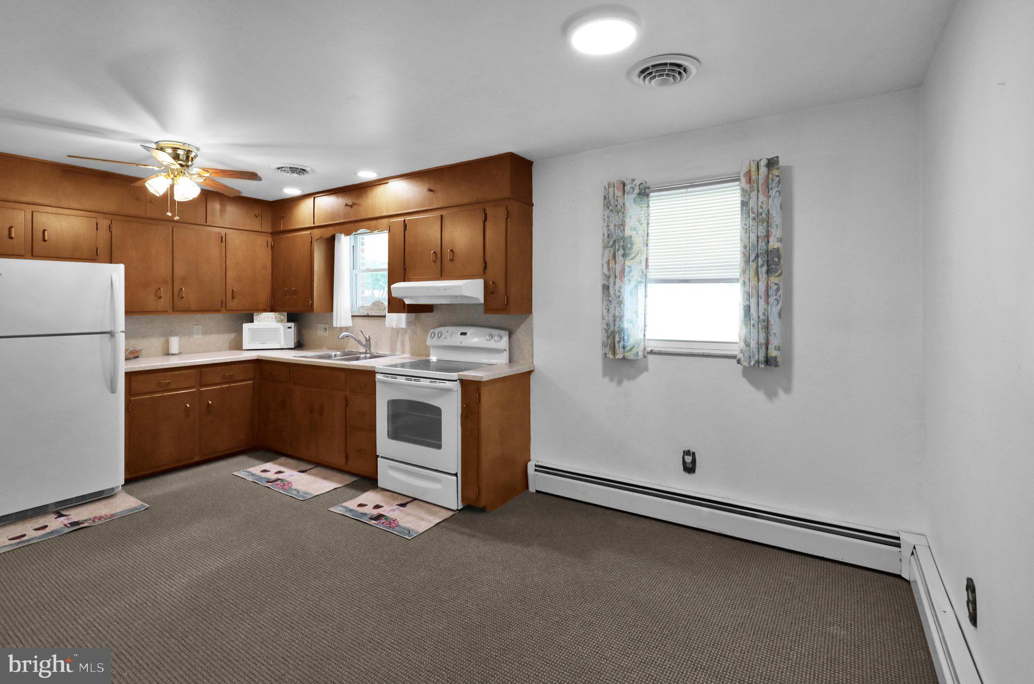 411 Mc Arthur Avenue Reading, PA 19607 - Photo 9 of 30 360_7535