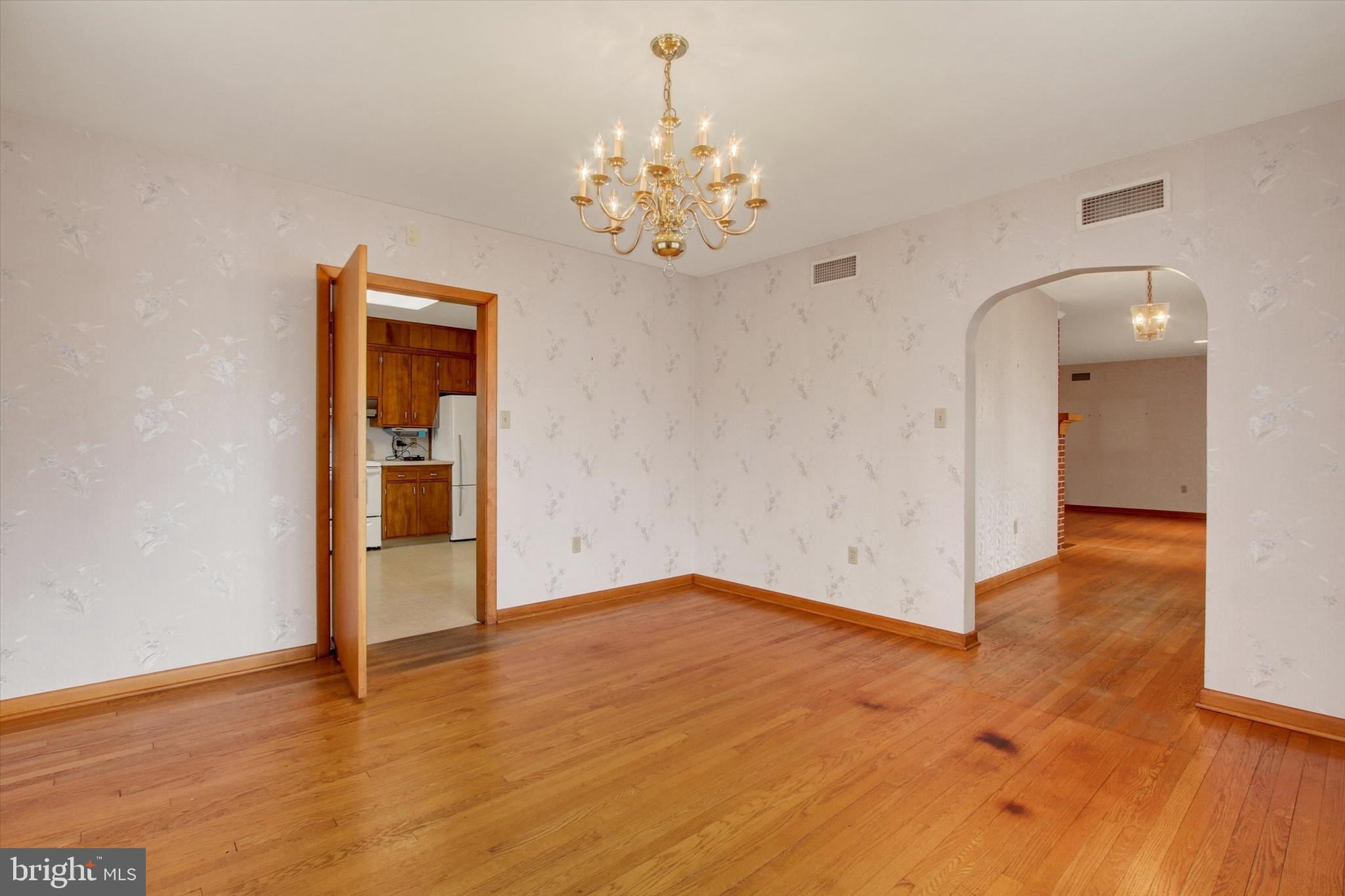 241 Charles Street Hanover, PA 17331 - Photo 12 of 40