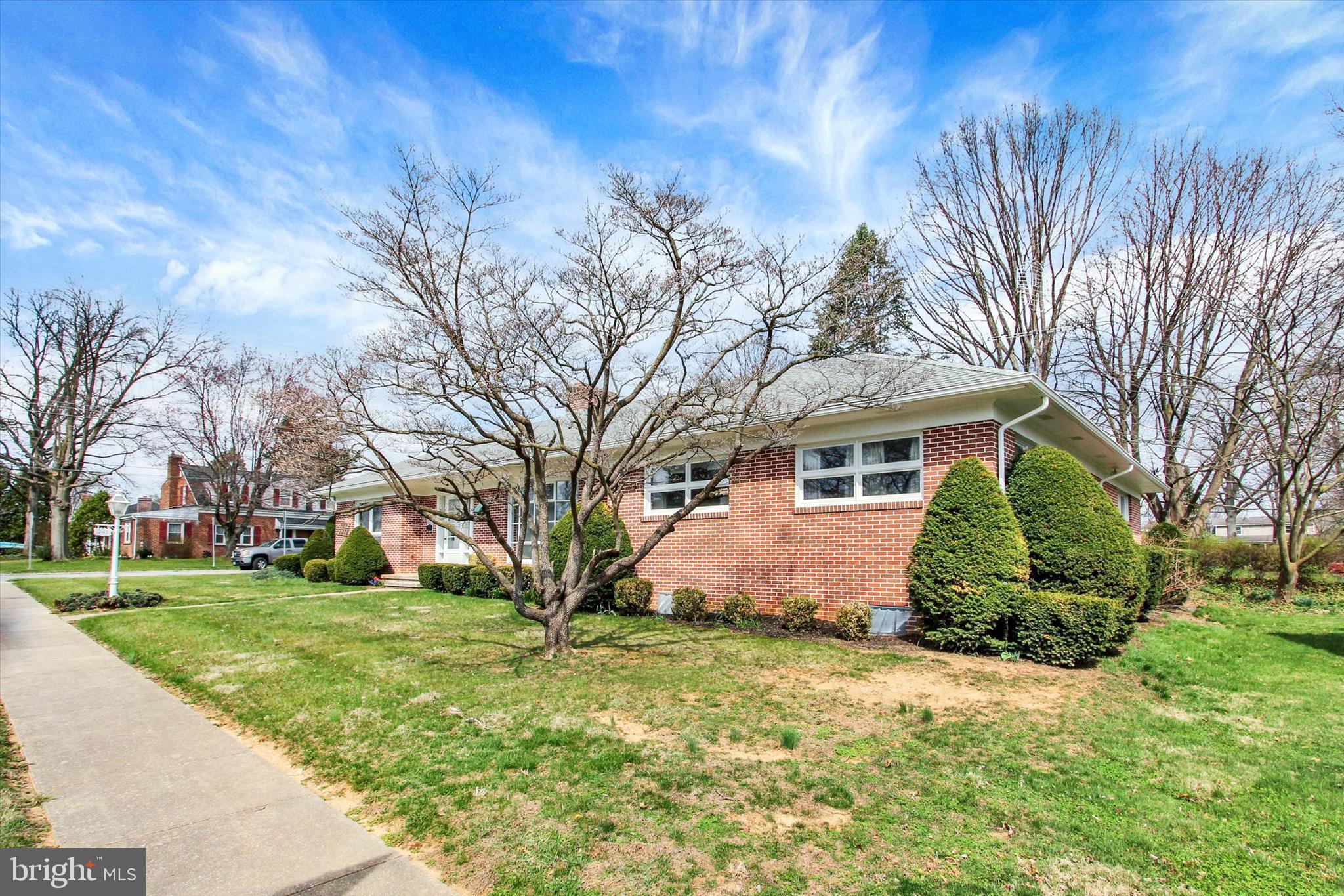 241 Charles Street Hanover, PA 17331 - Photo 2 of 40