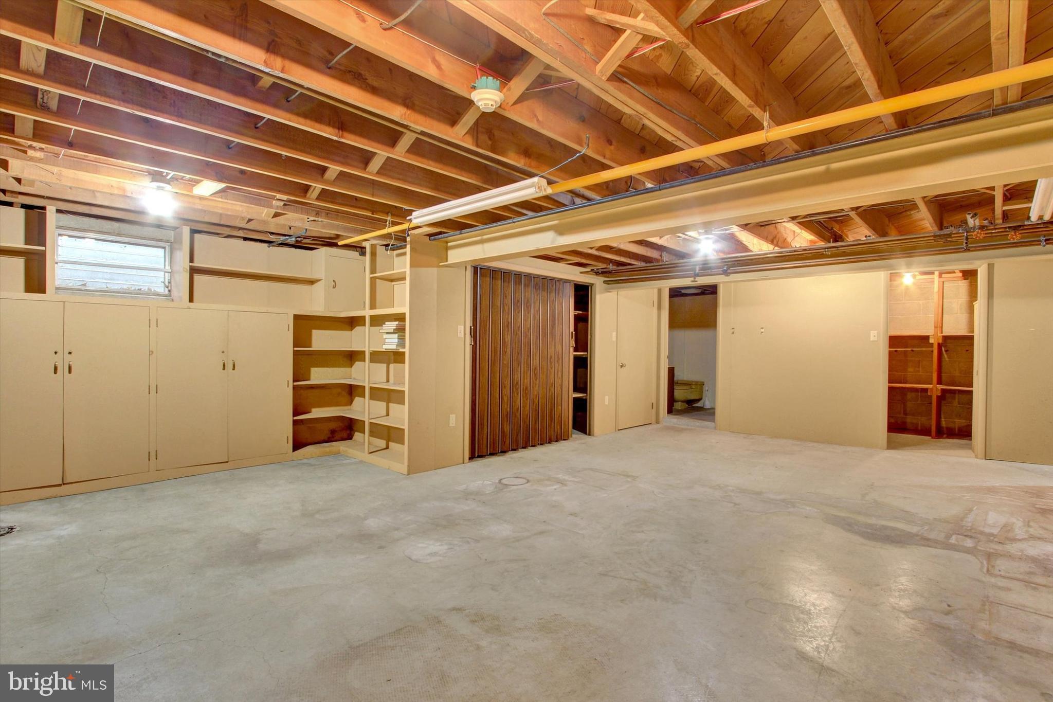 241 Charles Street Hanover, PA 17331 - Photo 31 of 40