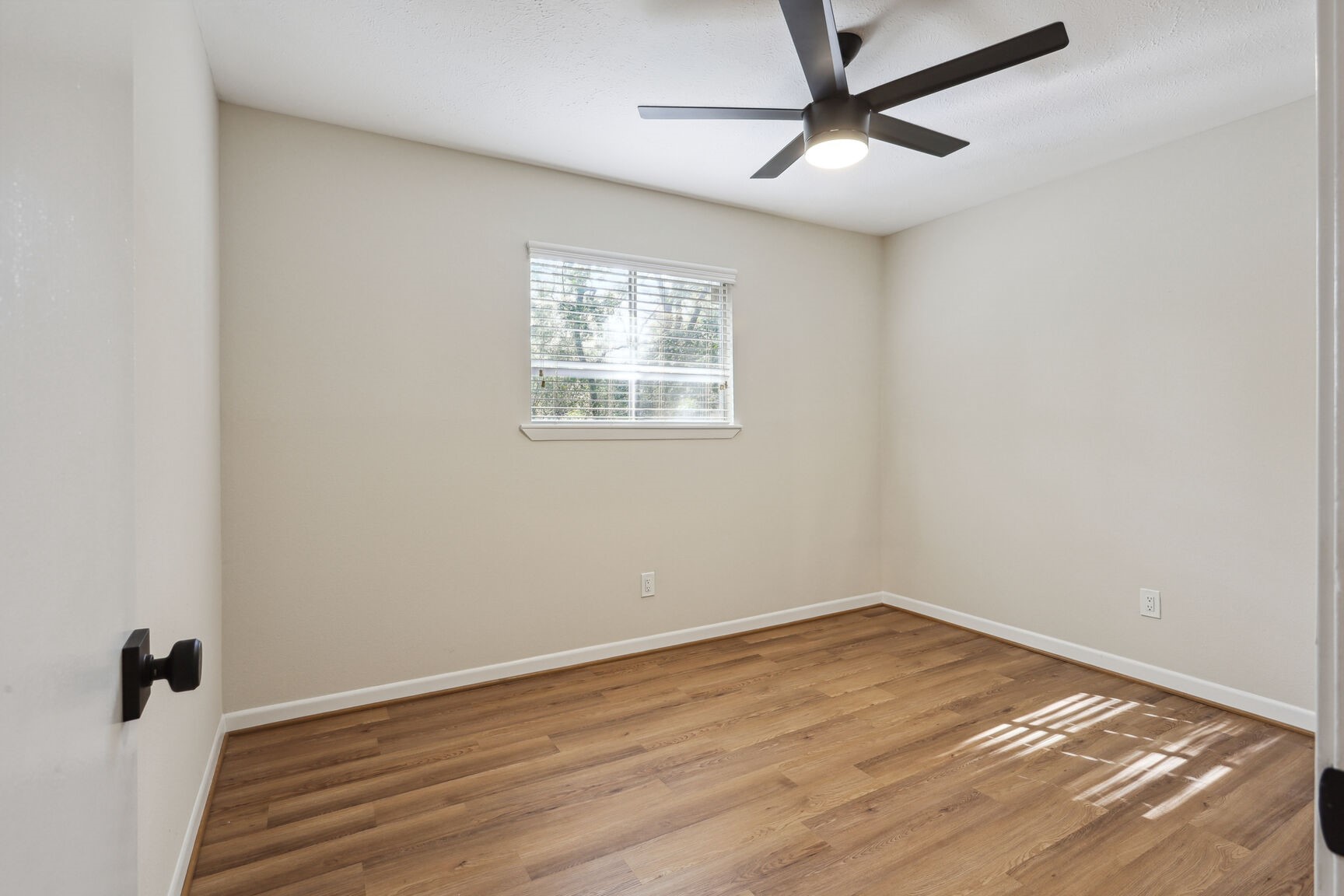 68 Yewleaf Road Spring, TX 77381 - Photo 16 of 25 bedroom 12x10