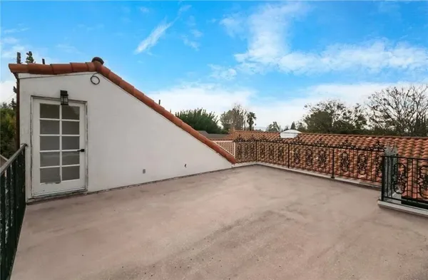 $2,649 | 9574 Geyser Avenue, Northridge, CA 91324