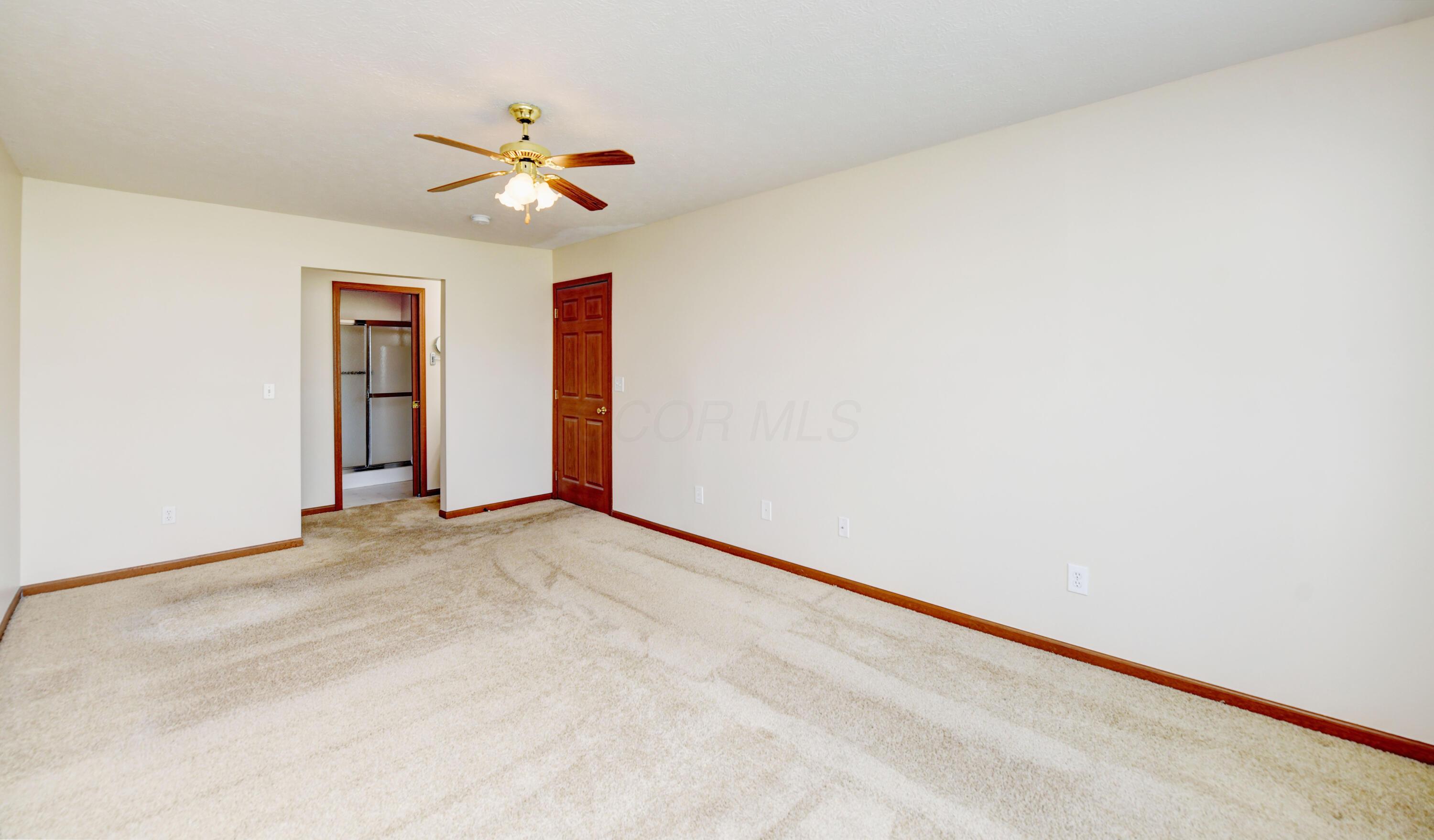 279 Goose Pond Road, Unit D Newark, OH 43055 - Photo 14 of 32 Owner's Suite (3)