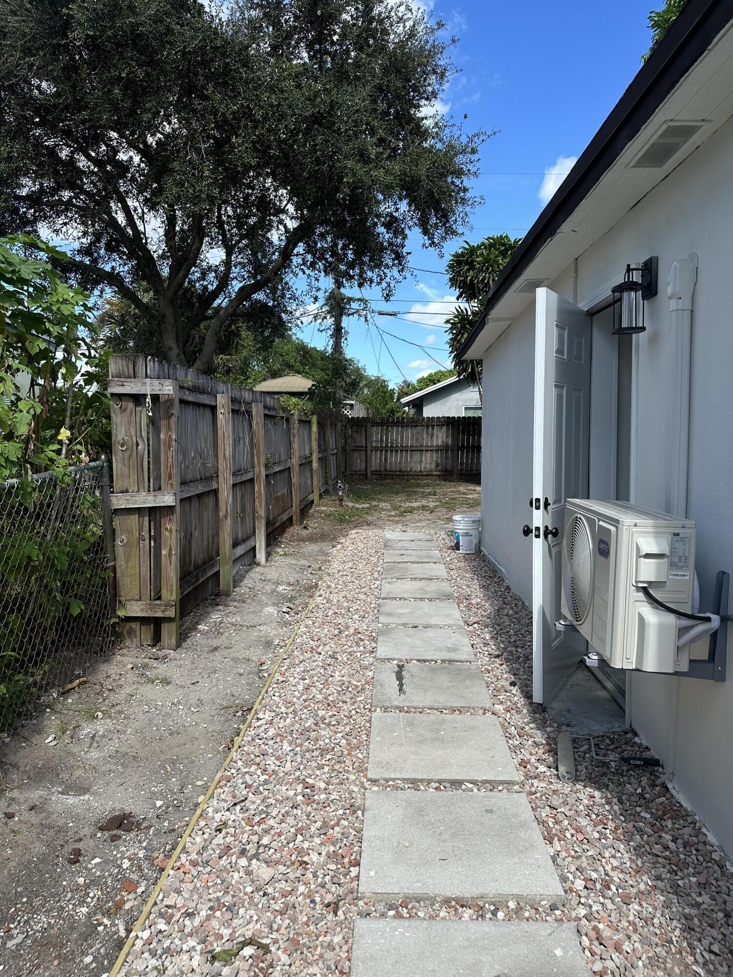 551 Oleander Road Lantana, FL 33462 - Photo 35 of 40 IMG_0224