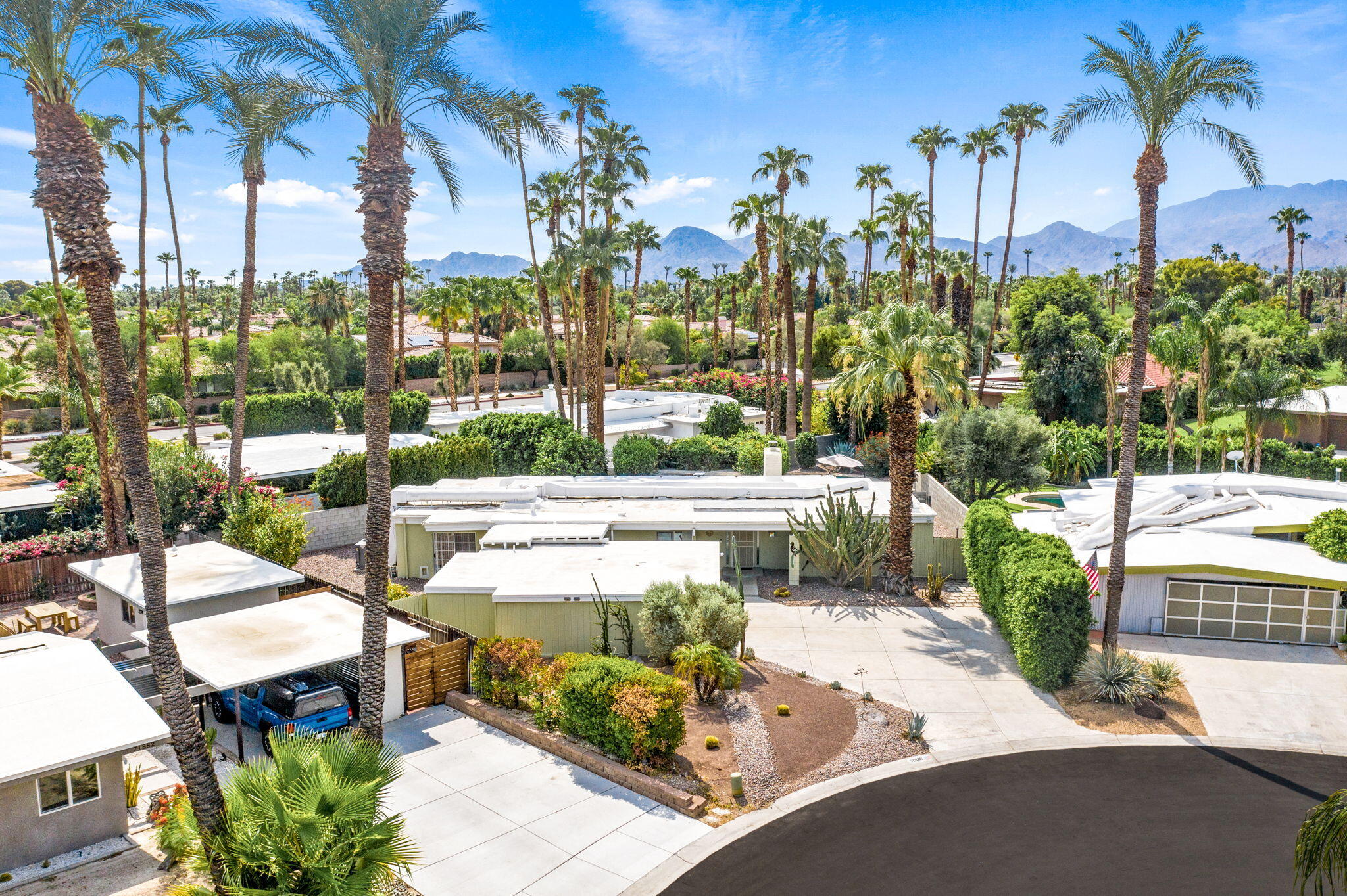 71888 Vista Del Rio Rancho Mirage, CA 92270 - Photo 36 of 36 a view of yard from terrace with seating space