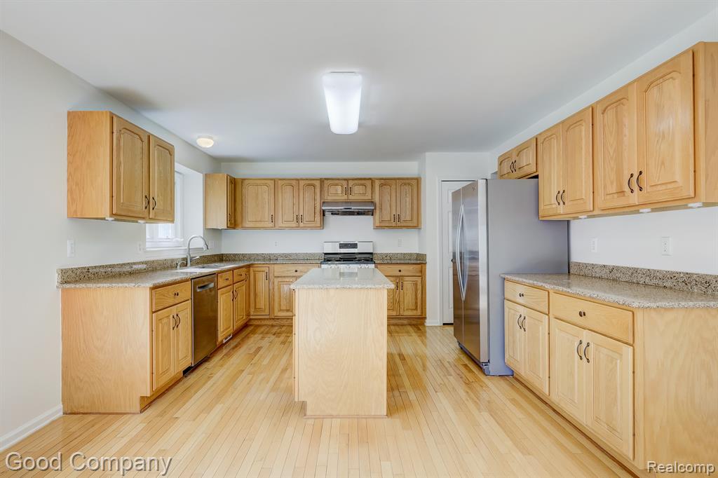 3526 Inverness Drive Rochester, MI 48306 - Photo 25 of 82