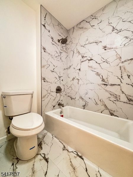 386 Inwood Court Somerset, NJ 08873 - Photo 28 of 34 a bathroom with a toilet and a shower