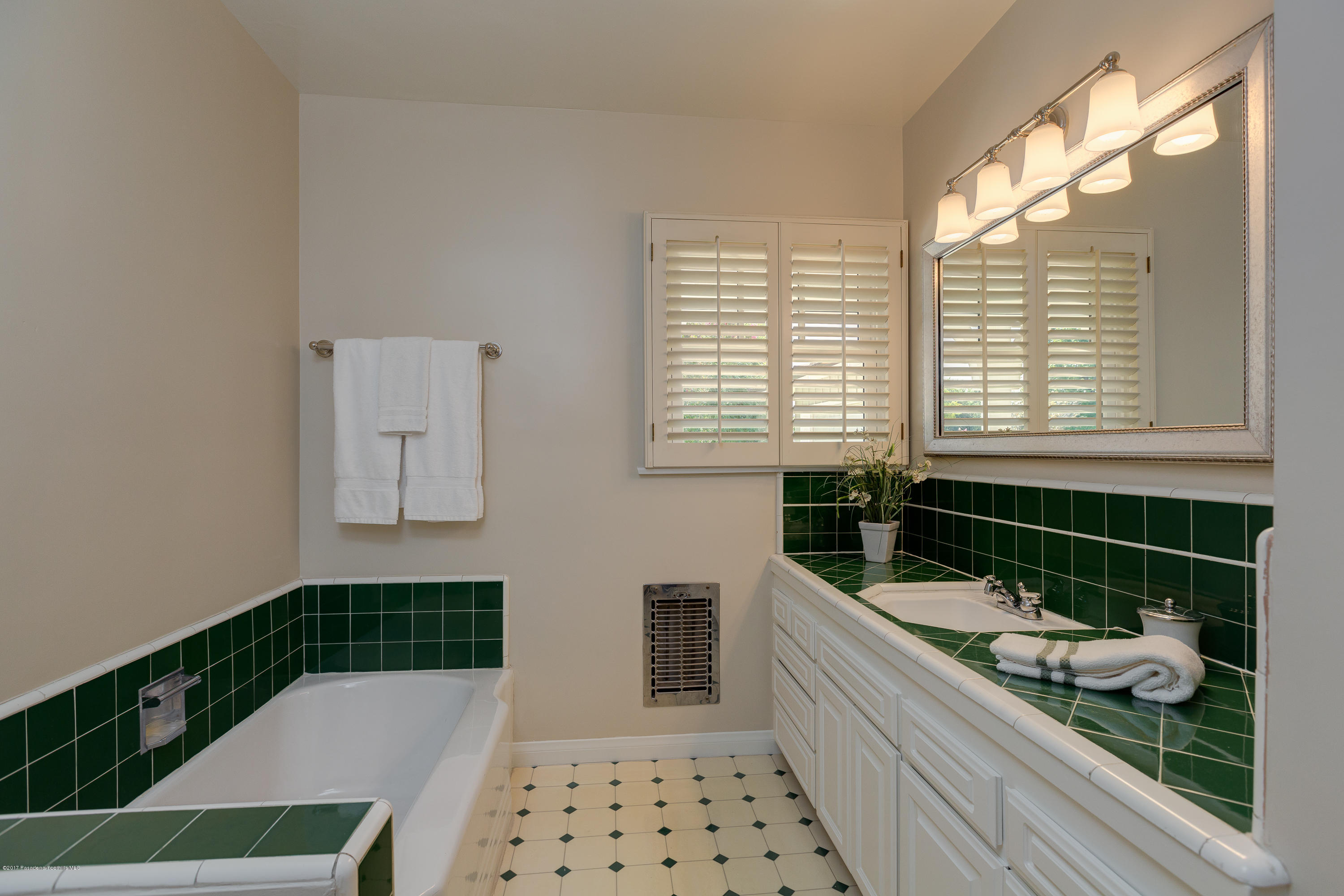 3665 Newhaven Road Pasadena, CA 91107 - Photo 14 of 34 egpimaging_3665NewHaven_017_MLS