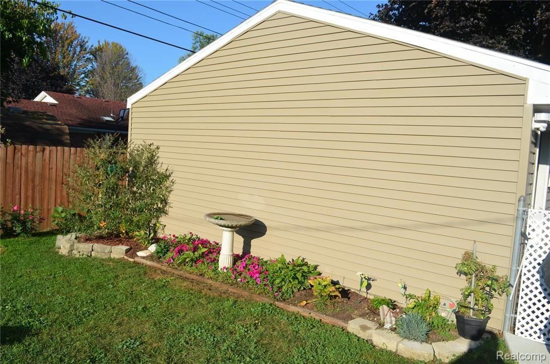 964 Juneau Road Ypsilanti, MI 48198 - Photo 27 of 39 26.JPG