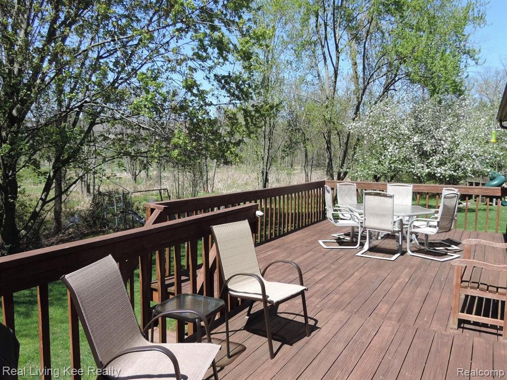 1885 Snowden Court Rochester Hills, MI 48306 - Photo 5 of 47
