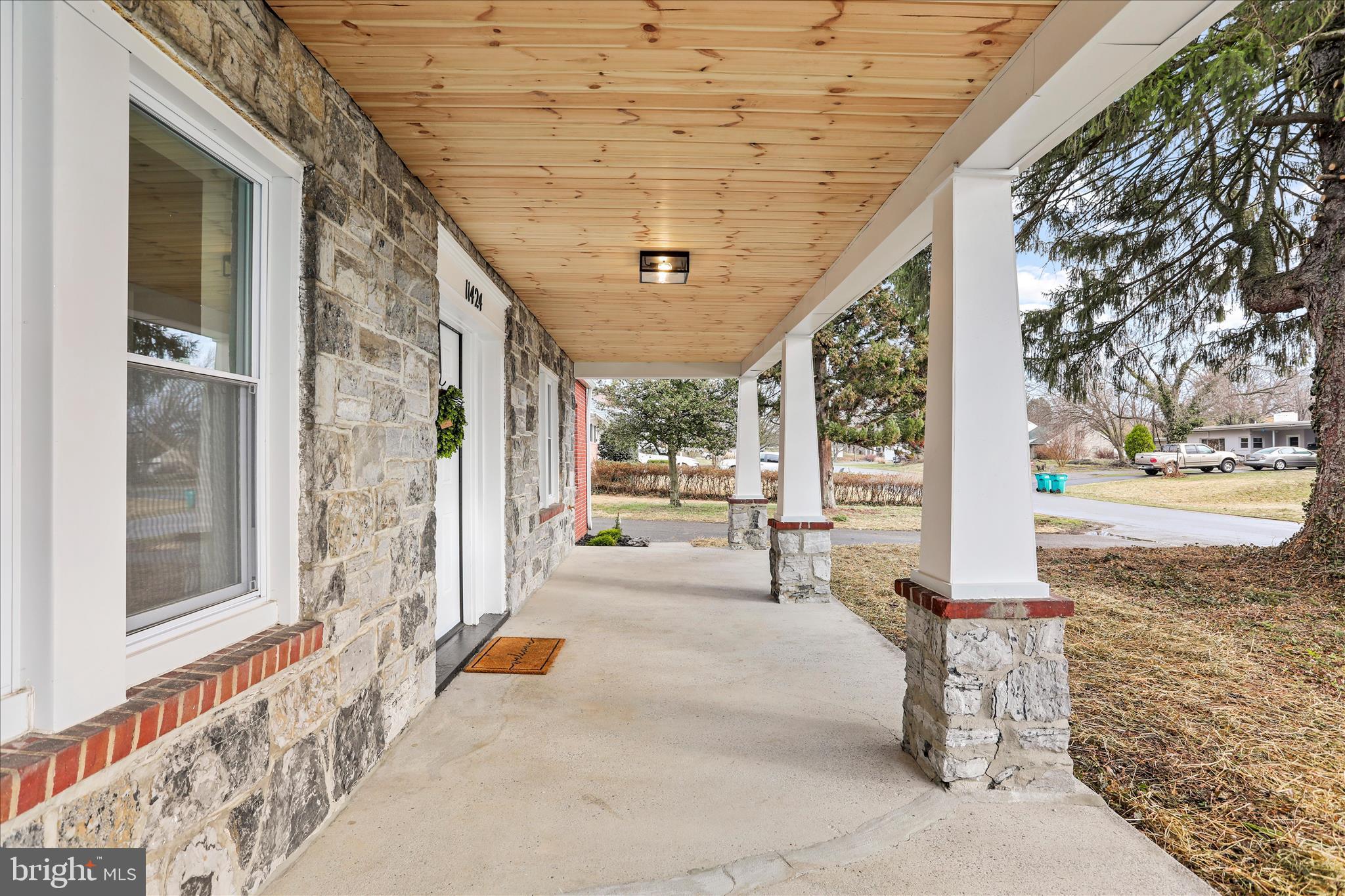 11424 Englewood Road Hagerstown, MD 21740 - Photo 5 of 51