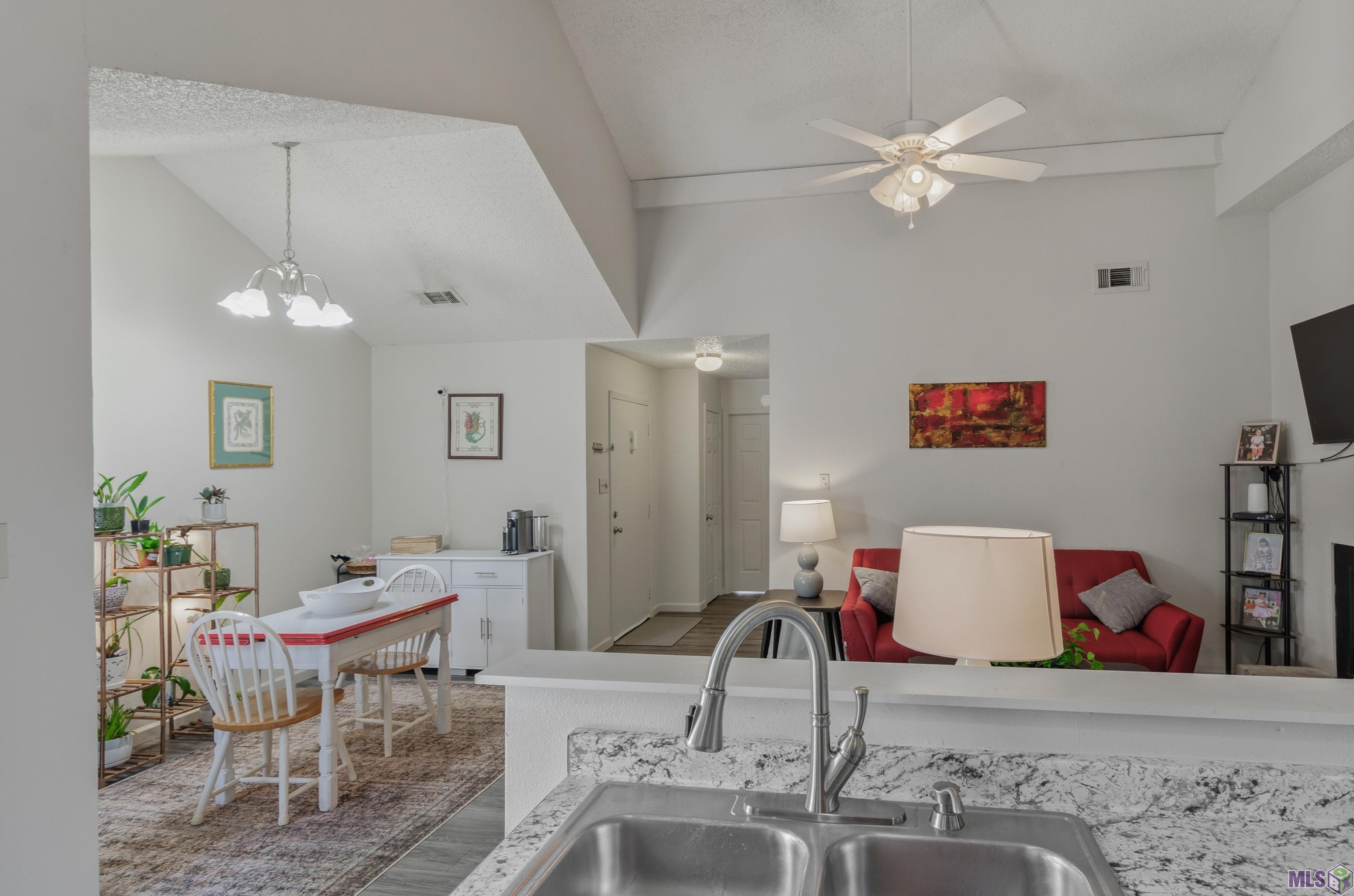 8119 Summa Avenue, Unit C Baton Rouge, LA 70809 - Photo 3 of 13