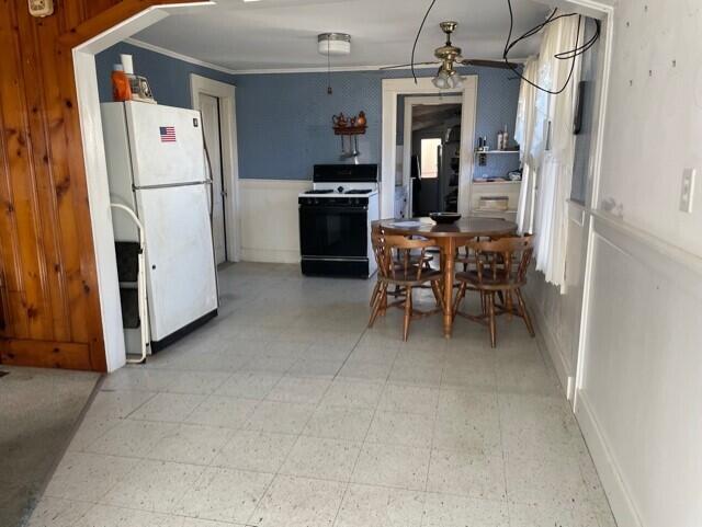 18 Arundel Road Arundel, ME 04046 - Photo 4 of 10 Kitchen
