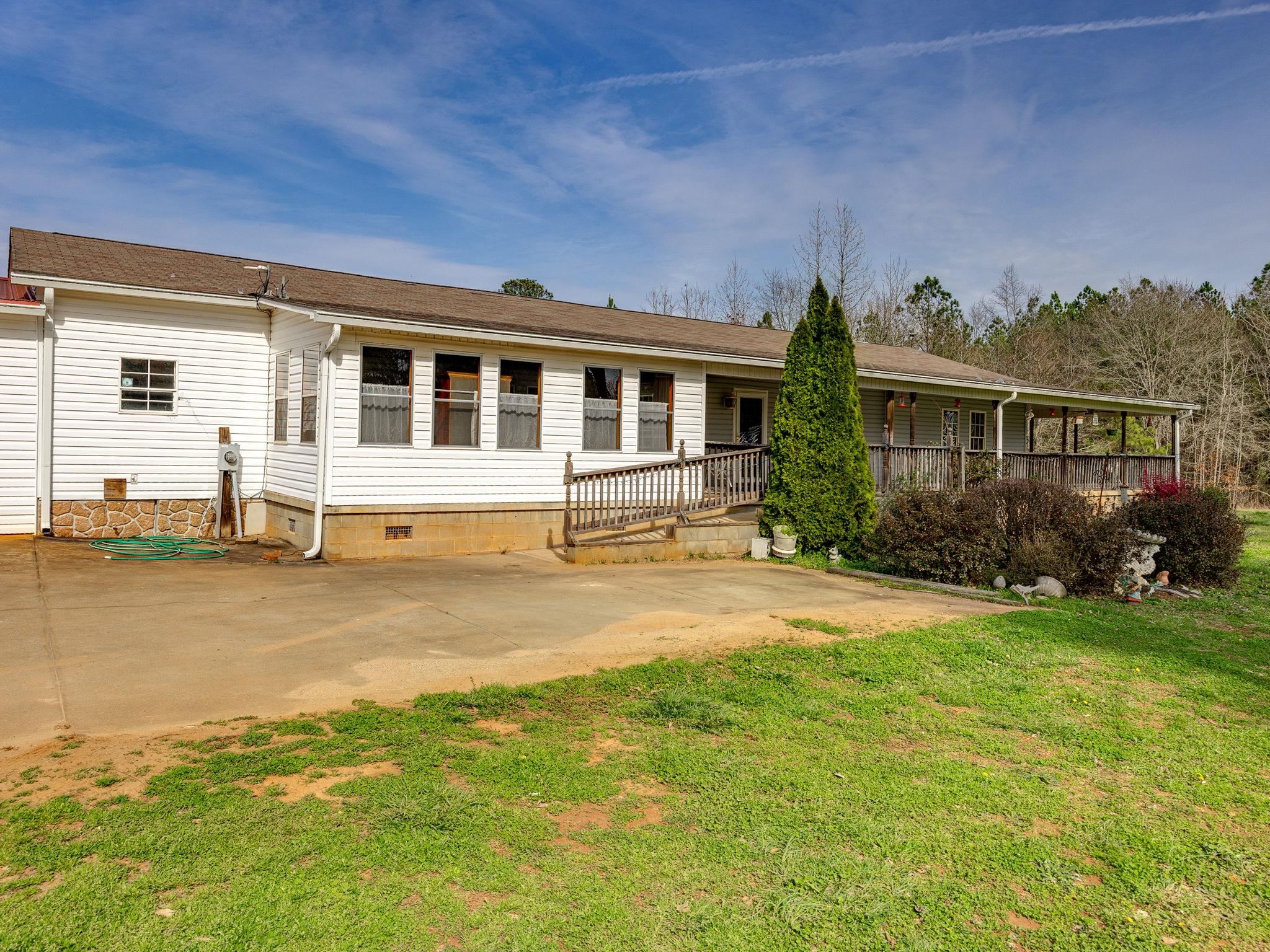 637 Bishop Road Union, SC 29379 - Photo 2 of 32 Gallery Image 2