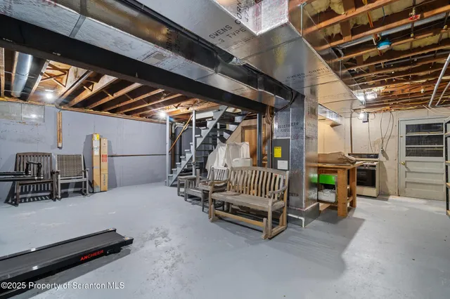 a view of a park with basketball court