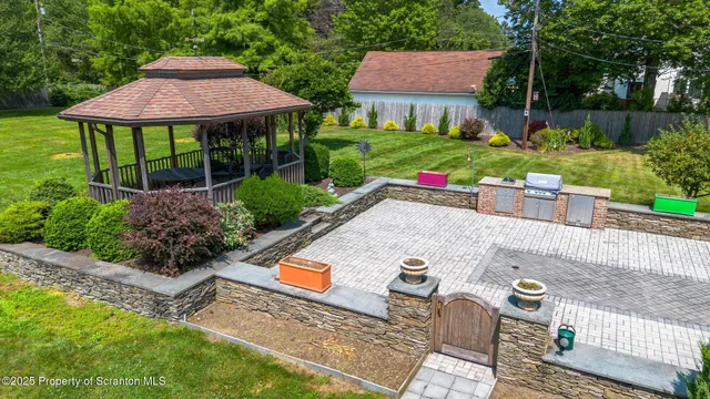 $749,000 | 321 North Abington Road, Clarks Green, PA 18411