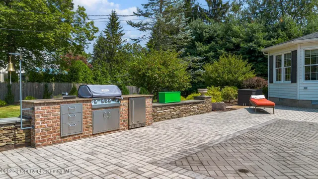 $749,000 | 321 North Abington Road, Clarks Green, PA 18411