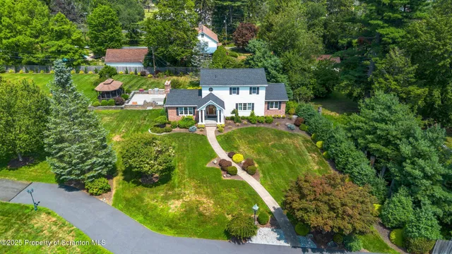 $749,000 | 321 North Abington Road, Clarks Green, PA 18411