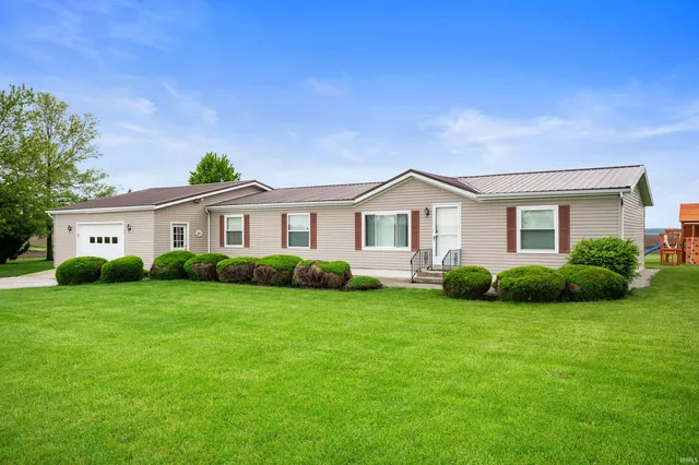 $220,000 | 4369 Highway 26, Hartford City, IN 47348