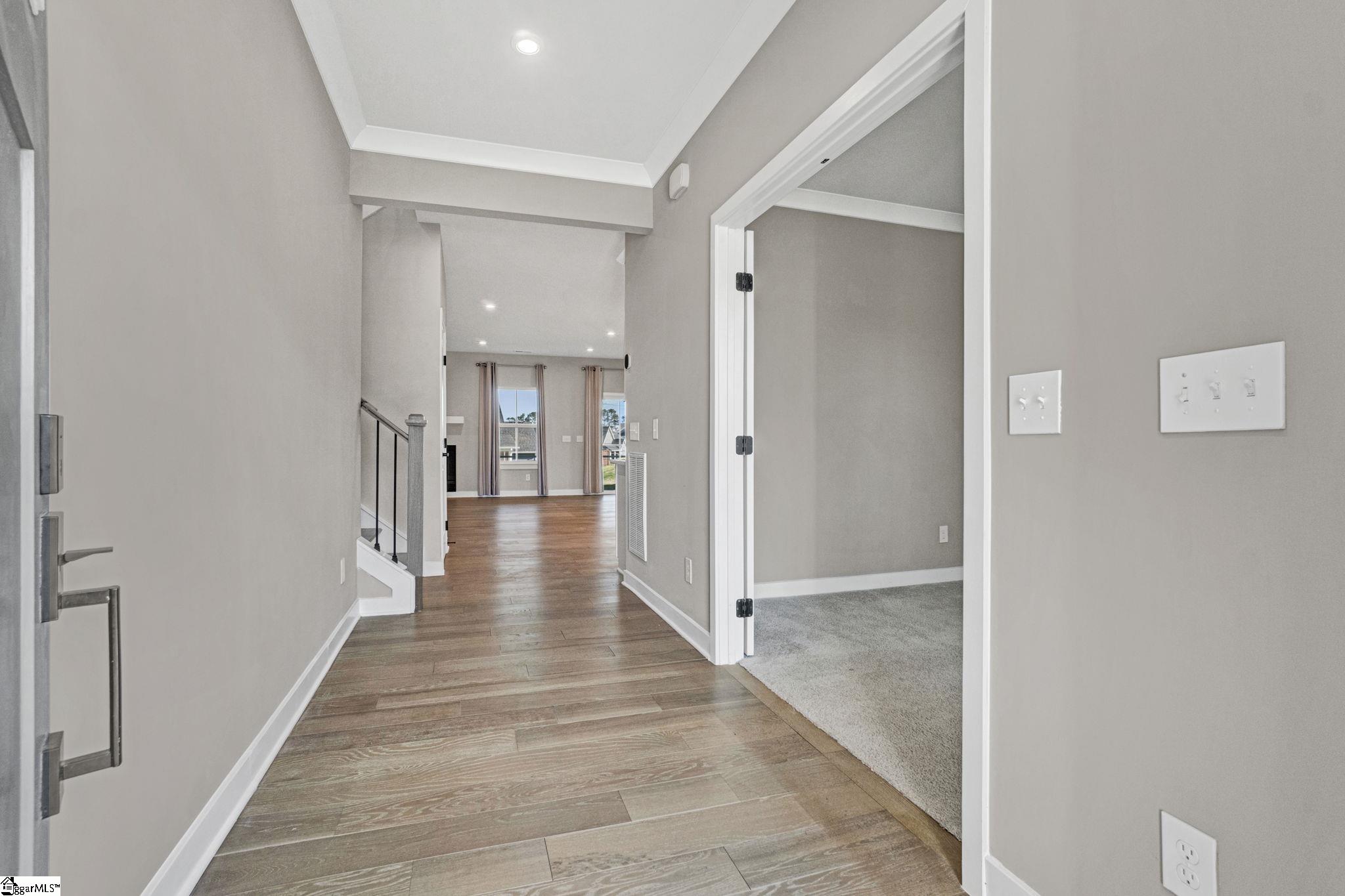616 Vestrella Road Greenville, SC 29605 - Photo 6 of 49