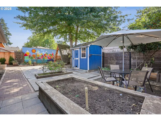 a view of outdoor space yard and patio