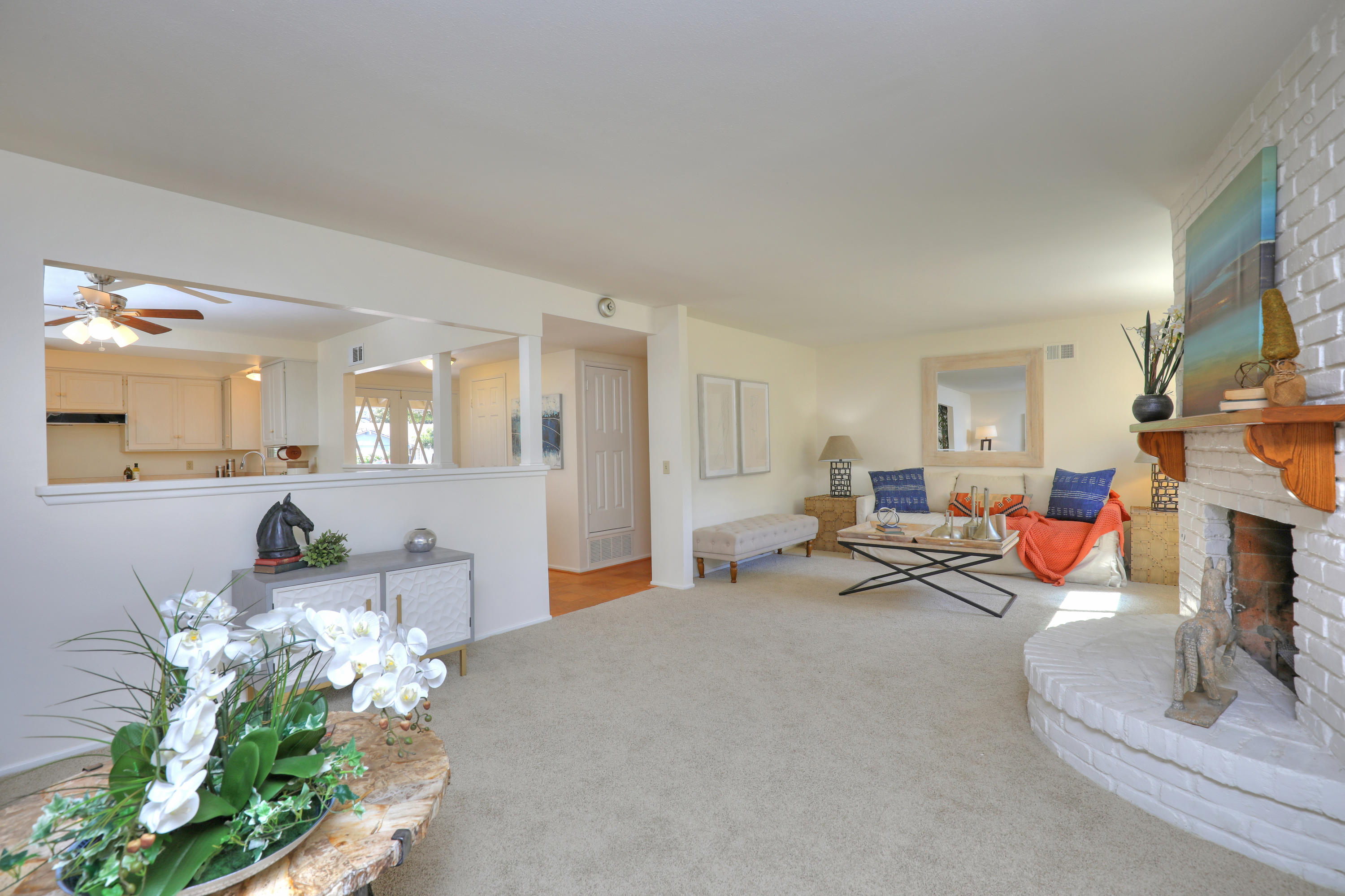6213 Stow Canyon Road Goleta, CA 93117 - Photo 5 of 22 6213 Stow Canyon Living Room