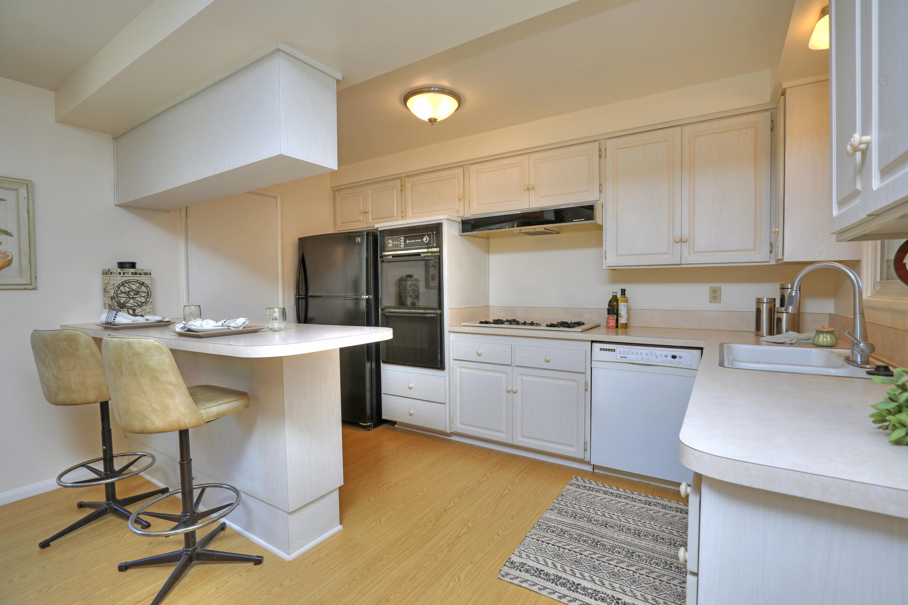 6213 Stow Canyon Road Goleta, CA 93117 - Photo 8 of 22 6213 Stow Canyon Kitchen