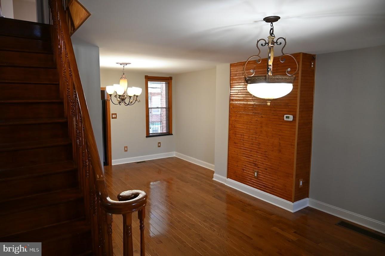5947 Colgate Street Philadelphia, PA 19120 - Photo 1 of 17 Living room