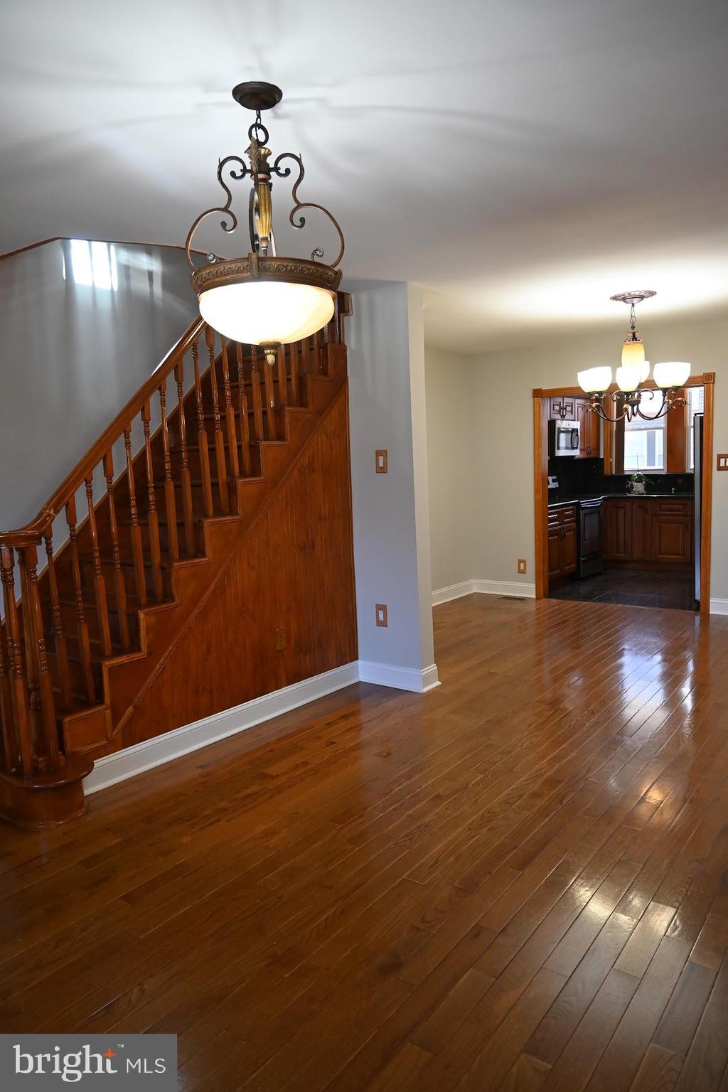 5947 Colgate Street Philadelphia, PA 19120 - Photo 2 of 17 Living room /dining room.